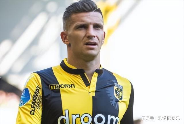 仅让两队各 仅让两队各