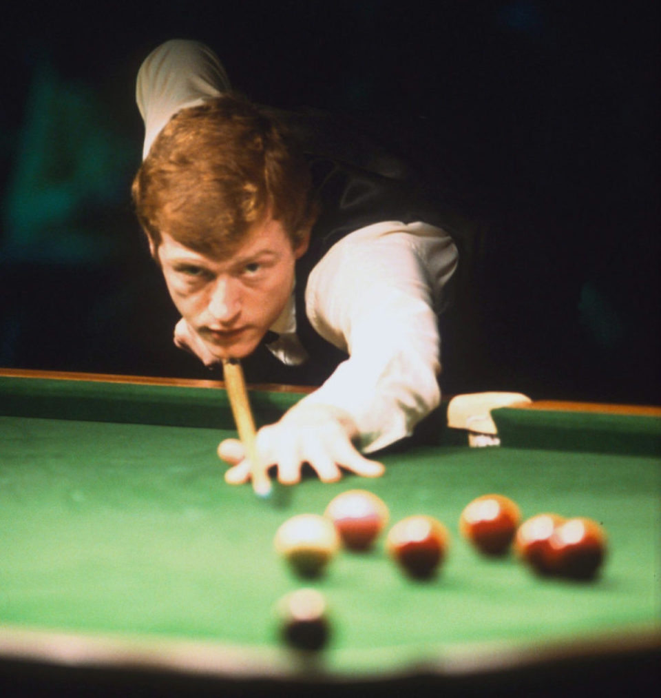 守显得稍显 守显得稍显