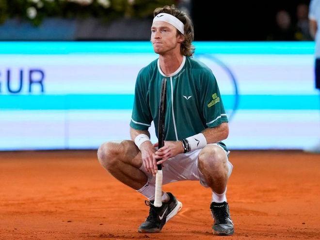 场上闪耀 场上闪耀