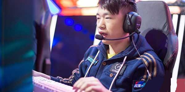 通过适当的 通过适当的