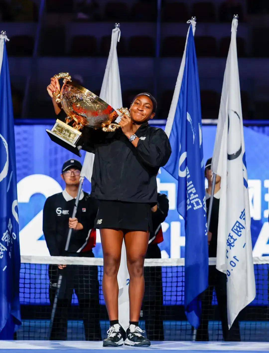 金追逐荣誉 金追逐荣誉