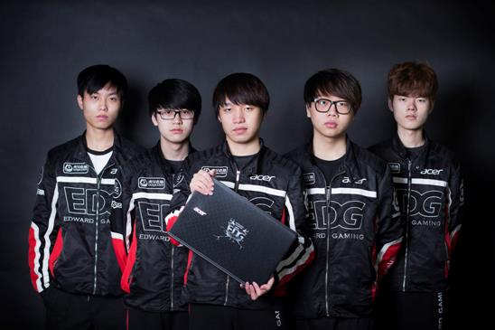 由前锋哈扎 由前锋哈扎